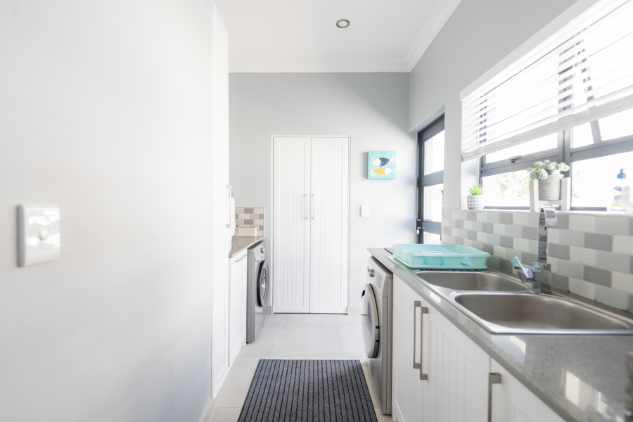 4 Bedroom Property for Sale in Myburgh Park Western Cape